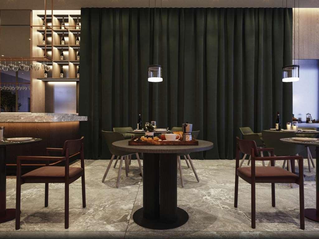 Mercure Prishtina City Приштина Ресторан фото