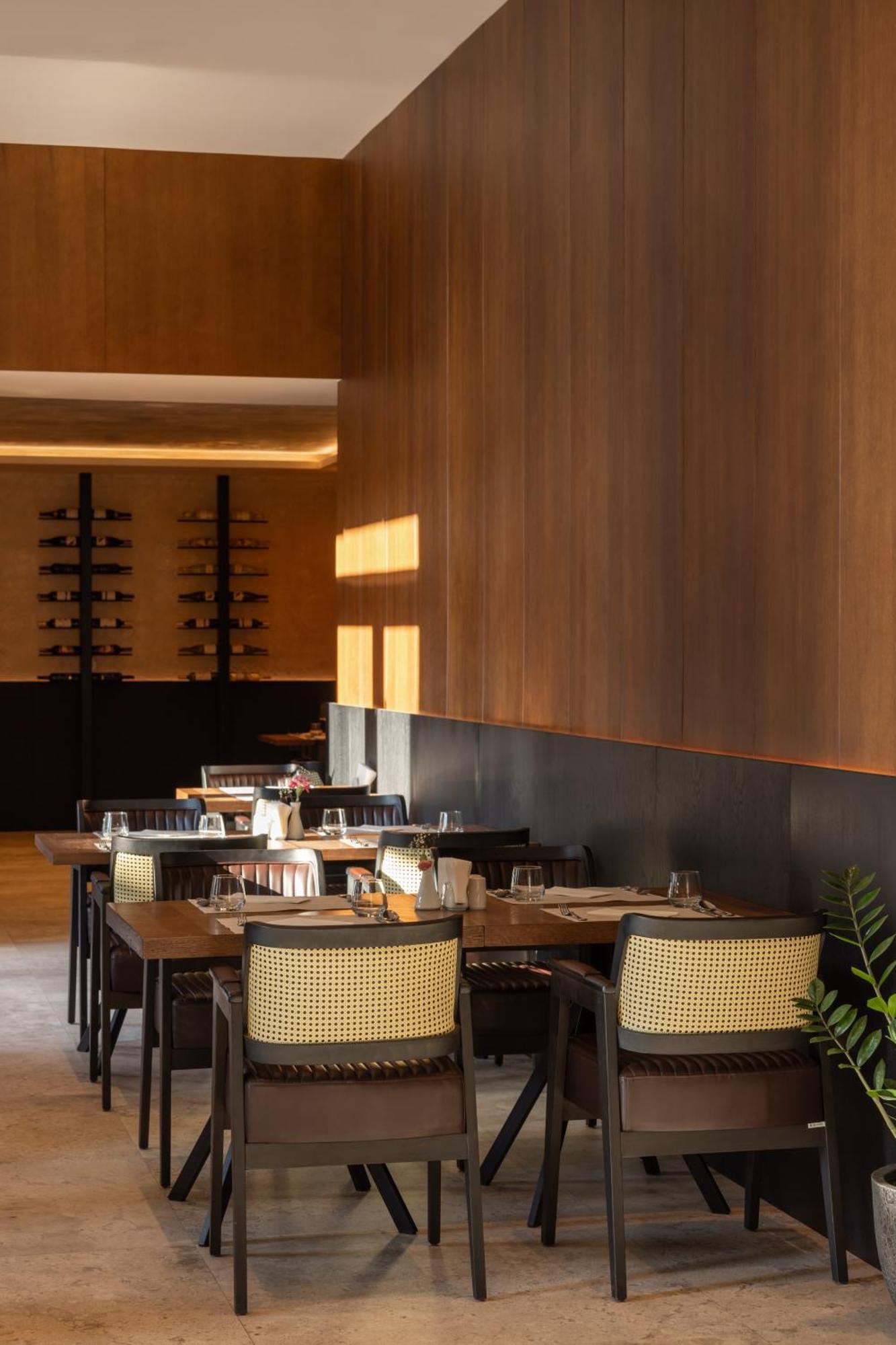 Mercure Prishtina City Приштина Экстерьер фото