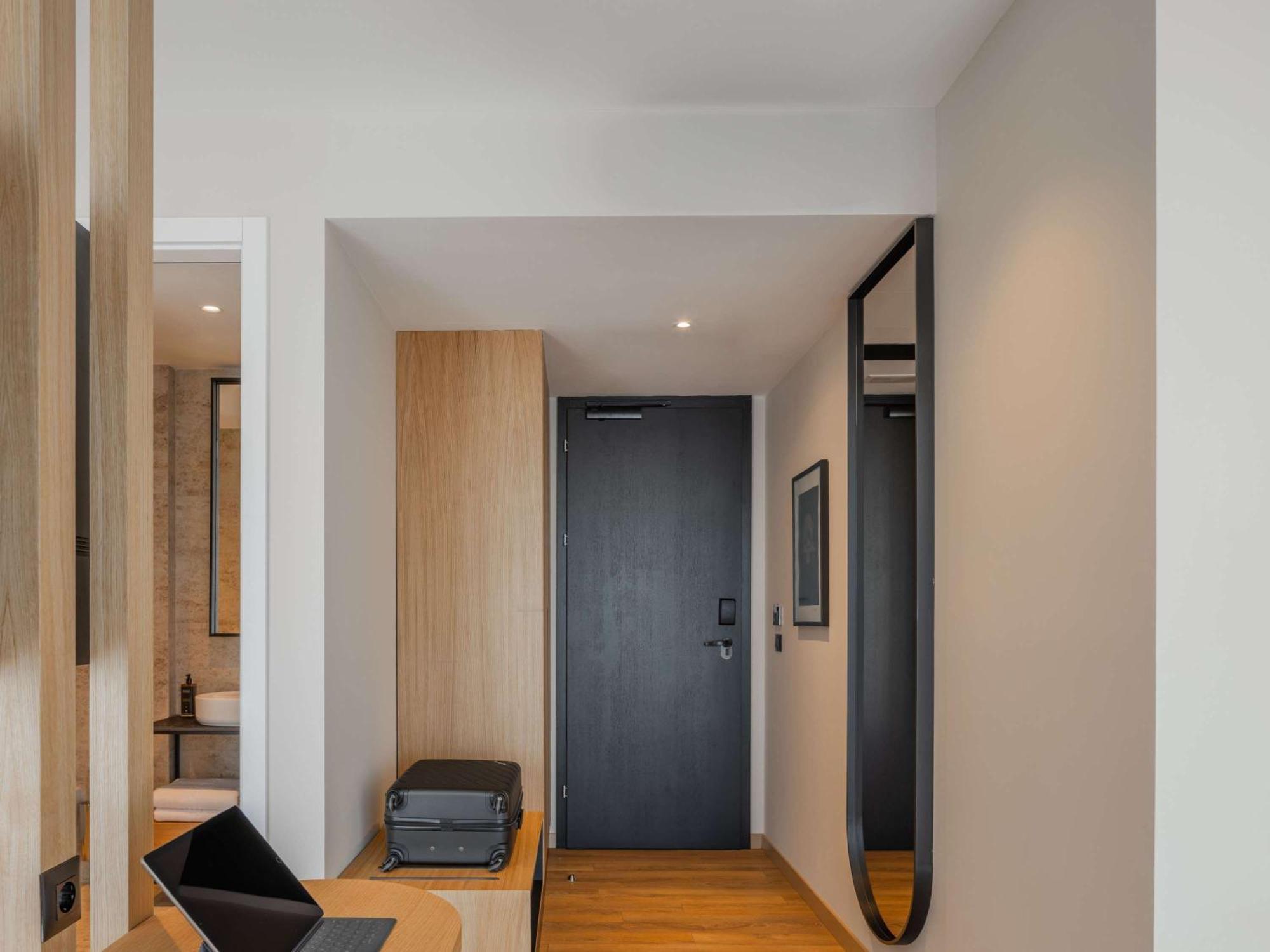 Mercure Prishtina City Приштина Экстерьер фото