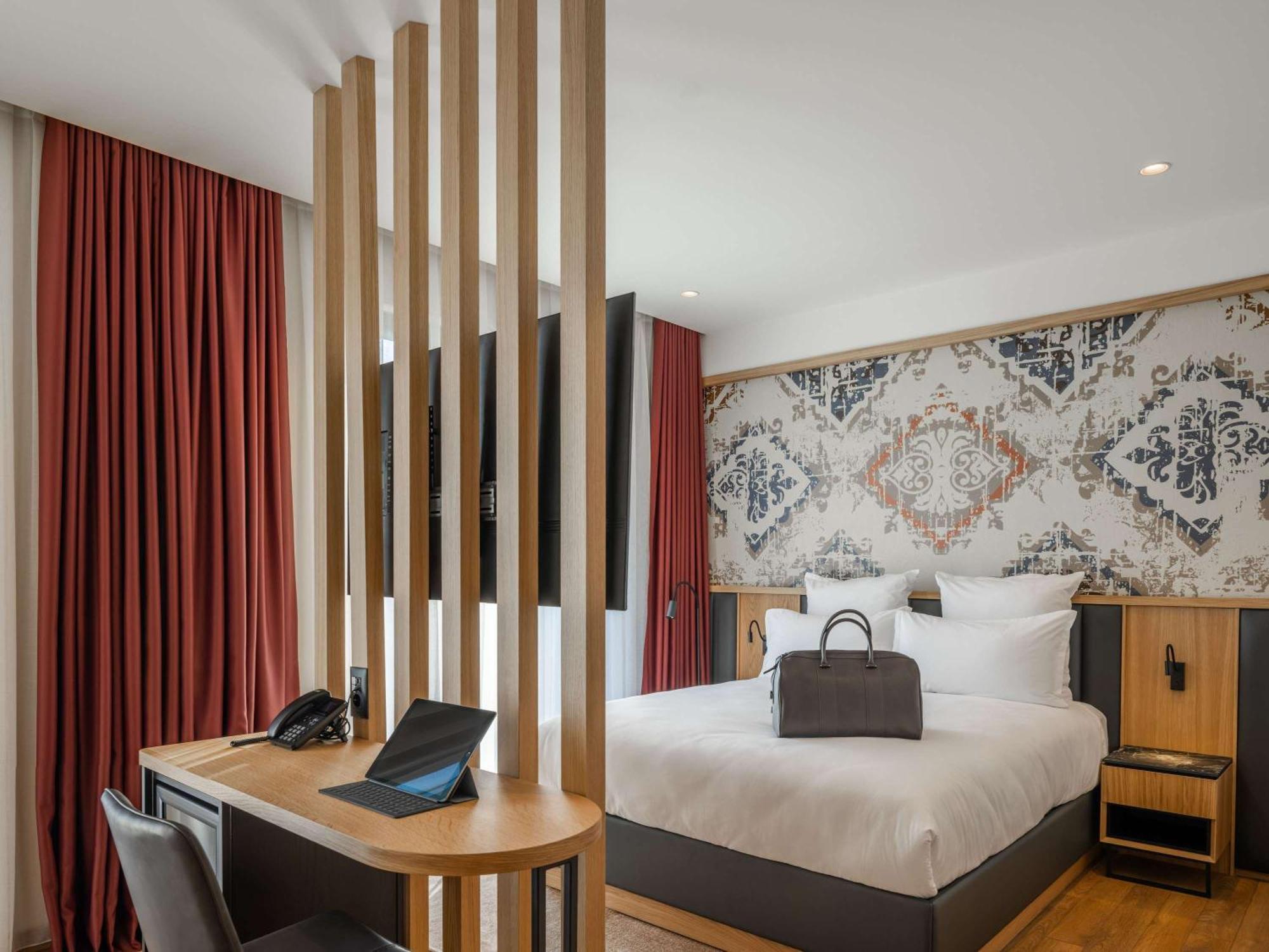 Mercure Prishtina City Приштина Экстерьер фото
